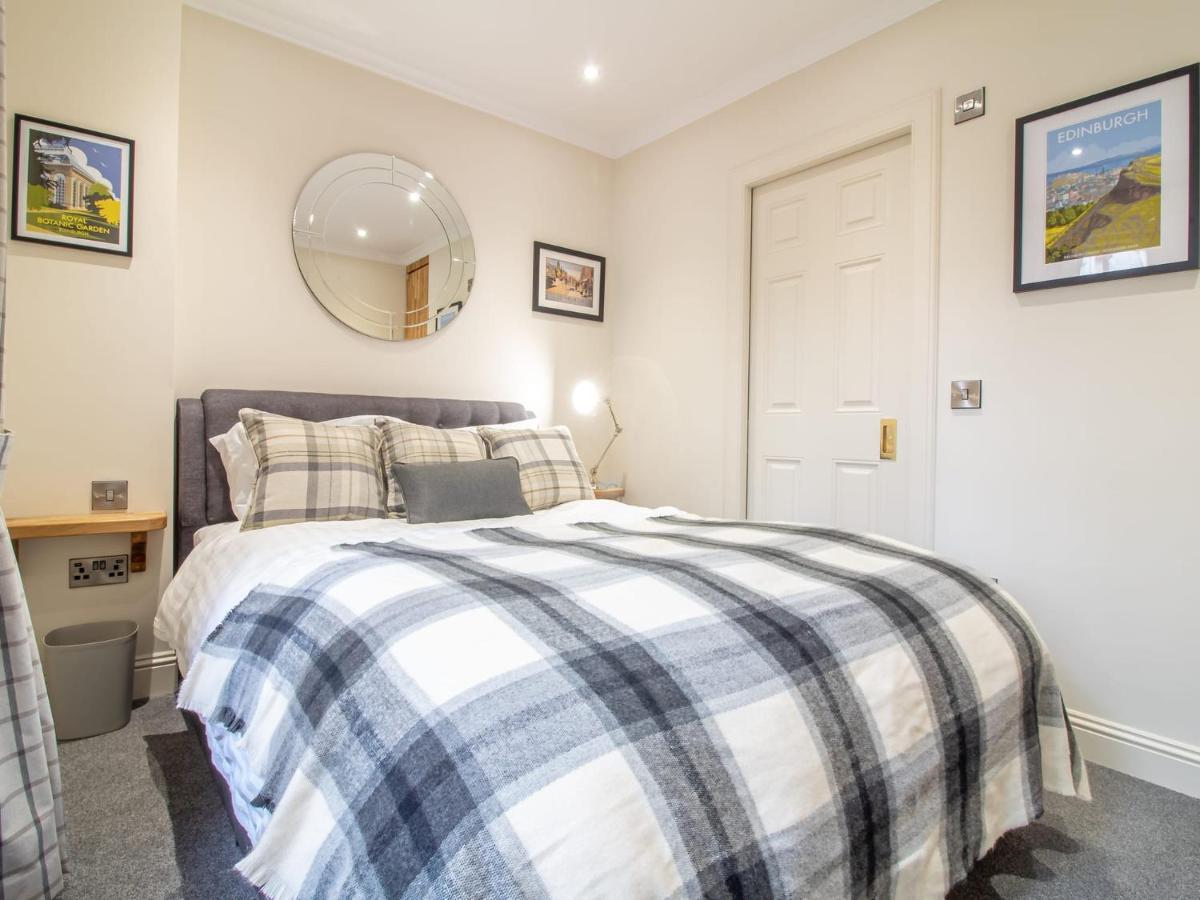 Luxury Royal Mile Apartment By The Castle - Sleeps 4 Edinburgh Buitenkant foto