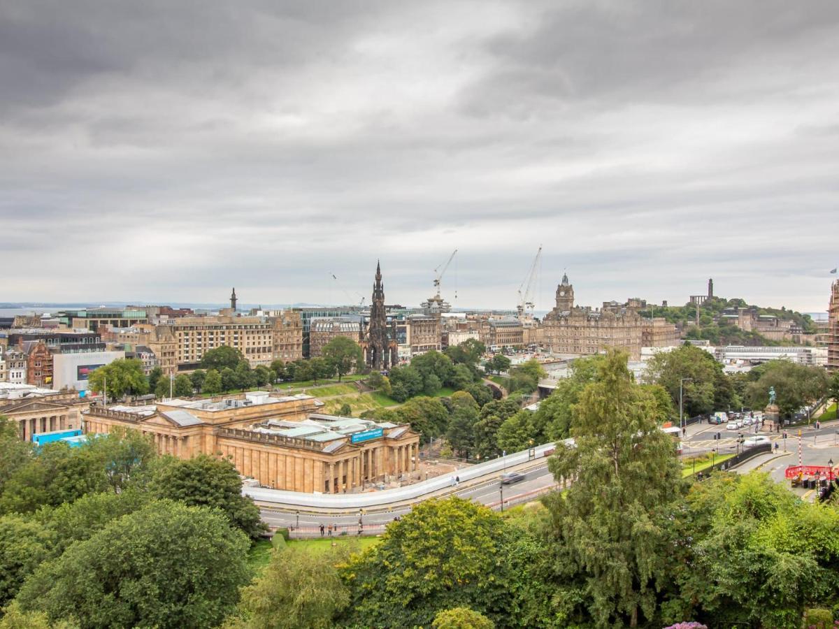Luxury Royal Mile Apartment By The Castle - Sleeps 4 Edinburgh Buitenkant foto
