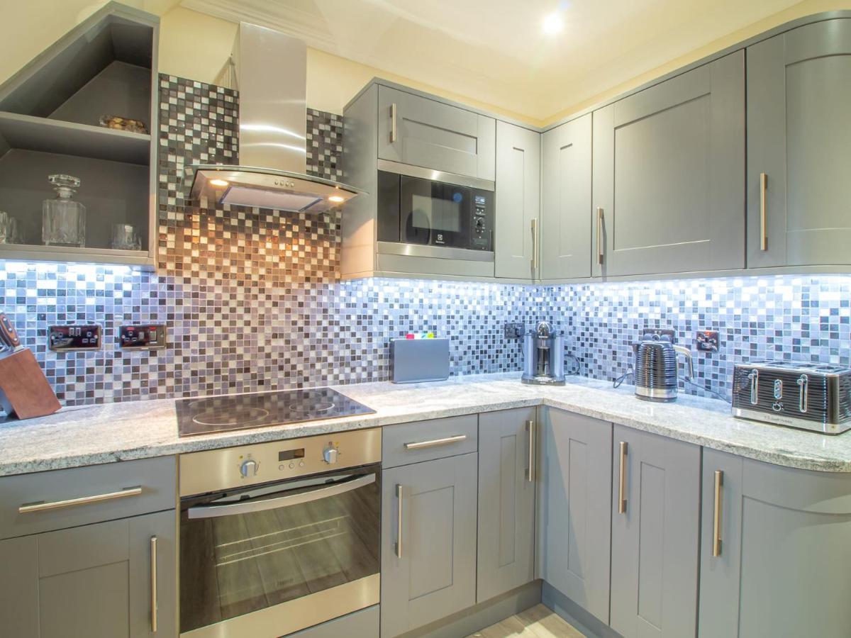 Luxury Royal Mile Apartment By The Castle - Sleeps 4 Edinburgh Buitenkant foto