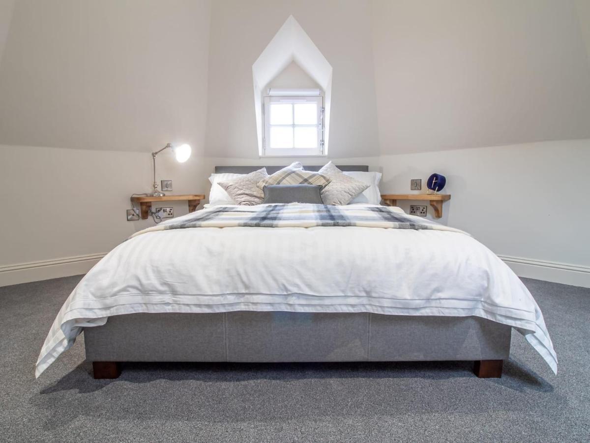 Luxury Royal Mile Apartment By The Castle - Sleeps 4 Edinburgh Buitenkant foto